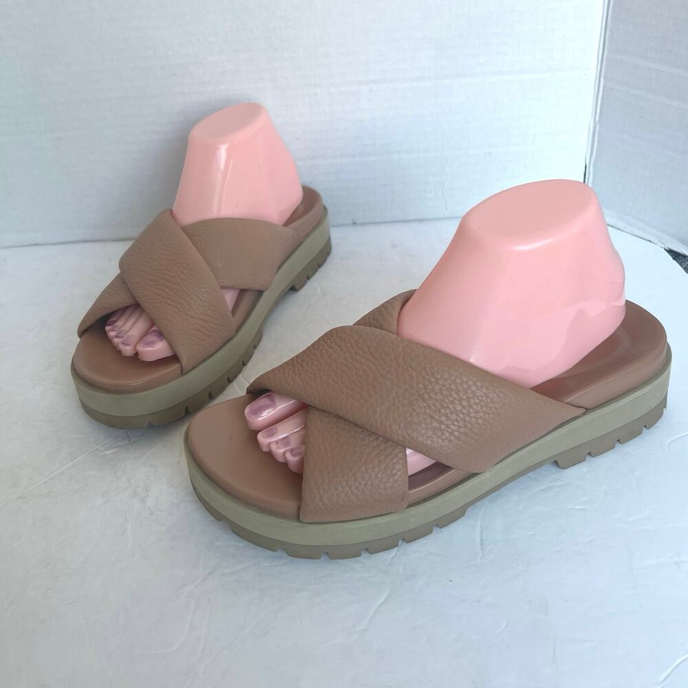 Vionic Vesta Pebbled Tan Leather‎ CrissCross Slide On Comfort Platform Sandals 9